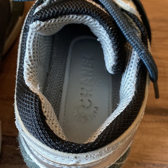 Chanel black and white sneakers women’s US size 6 - Picture 5 of 6
